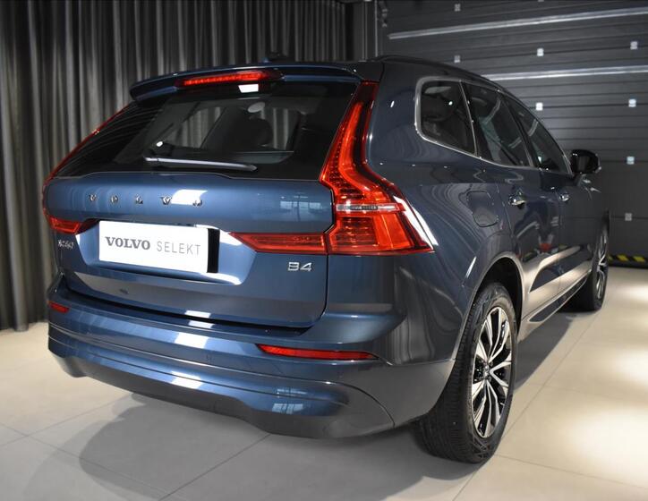 Volvo XC60 4