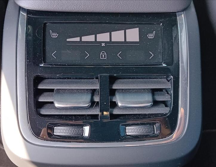 Volvo S90 13