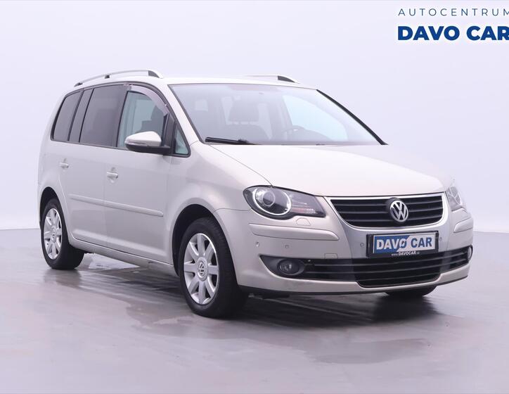 Volkswagen Touran 1