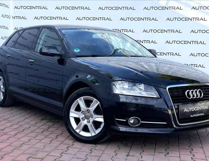 Audi A3 1