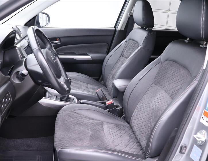 Suzuki Vitara 11