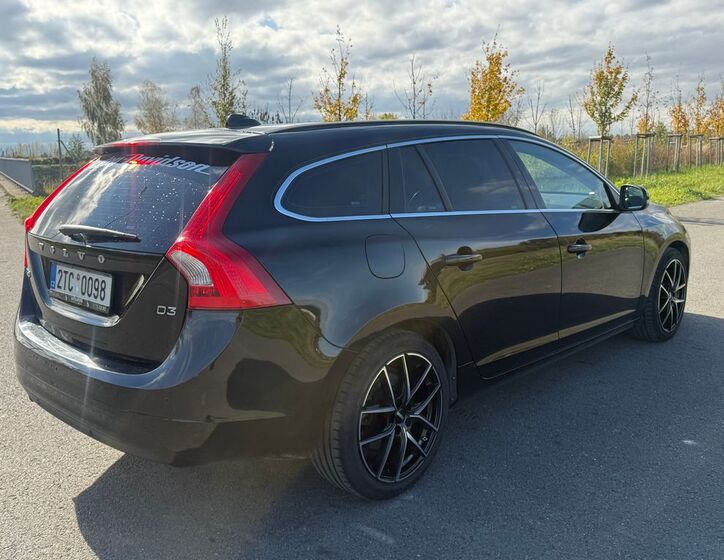 Volvo V60 5