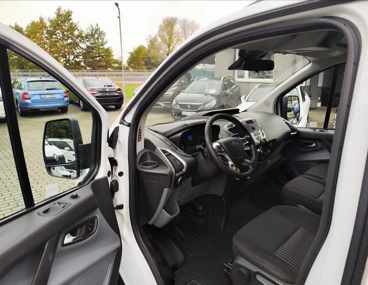 Ford Transit Custom 12
