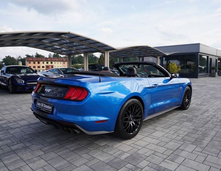 Ford Mustang 11