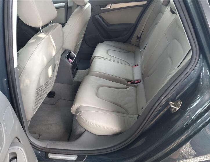 Audi A4 16