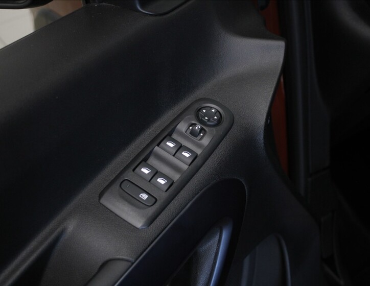 Peugeot Rifter 16