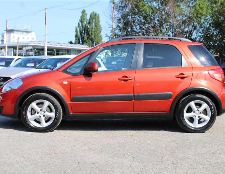 Suzuki SX4 8