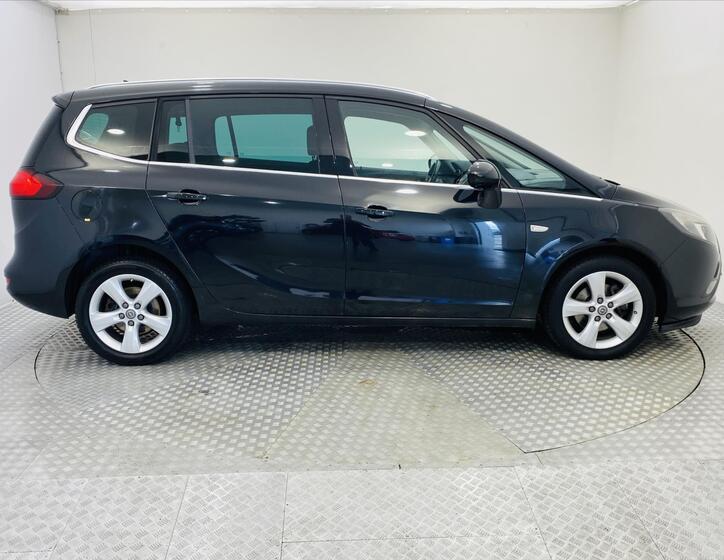 Opel Zafira 24