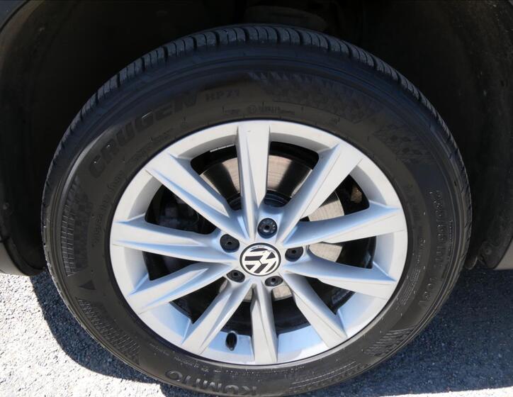 Volkswagen Tiguan 17
