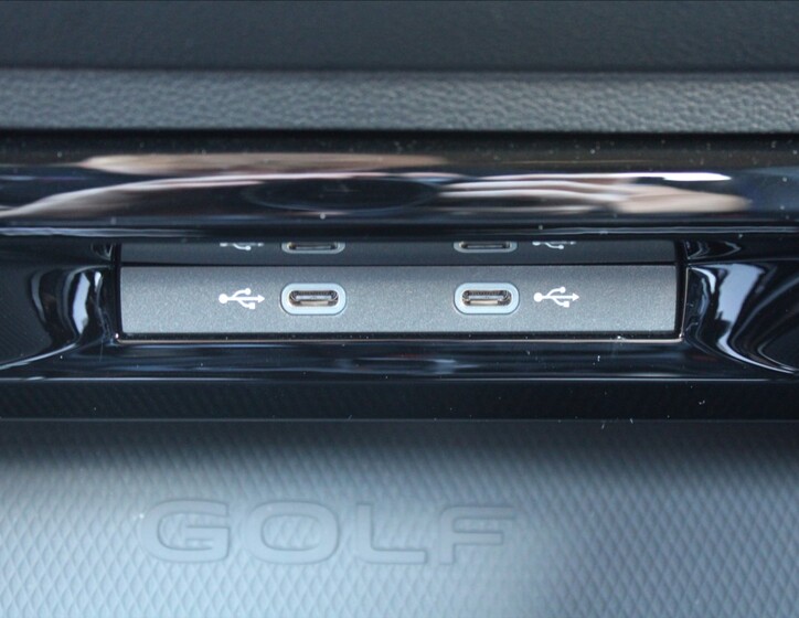 Volkswagen Golf 28