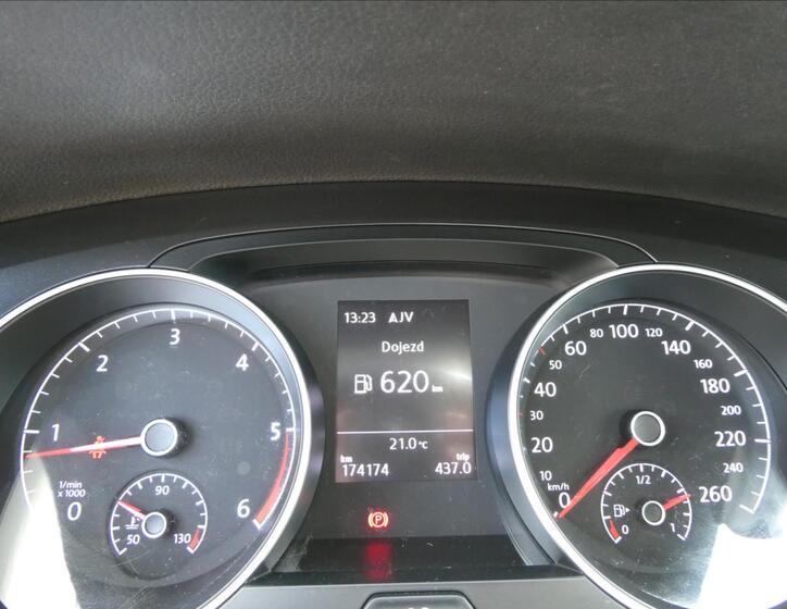 Volkswagen Golf 32