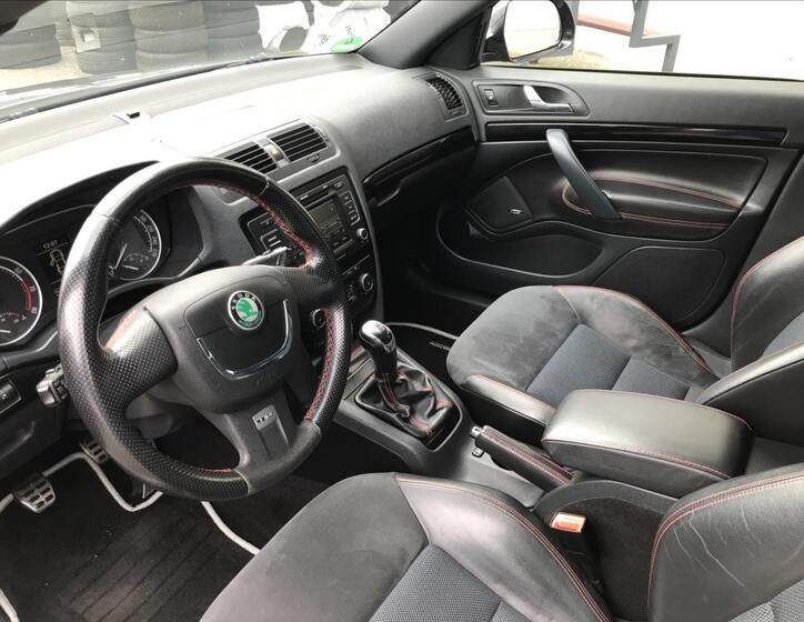 Škoda Octavia 10