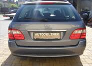 Mercedes-Benz Třídy E 4