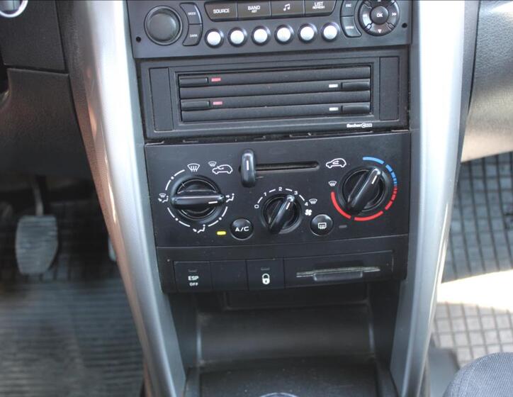 Peugeot 207 19
