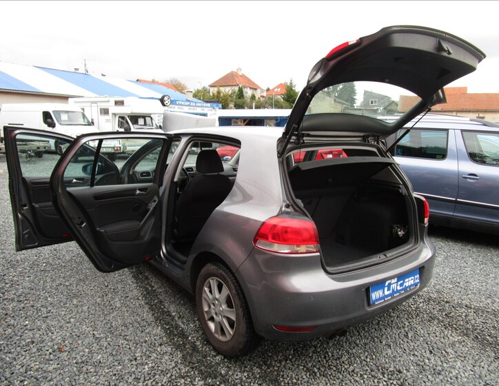 Volkswagen Golf 28