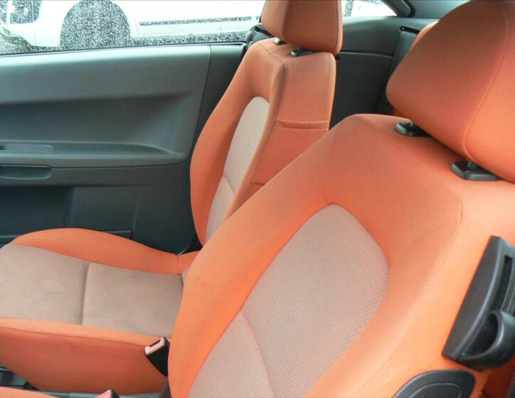 Mitsubishi Colt 11