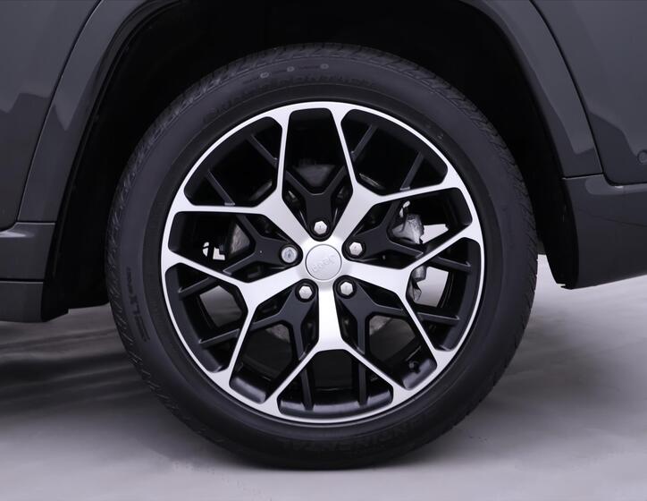 Jeep Grand Cherokee 83