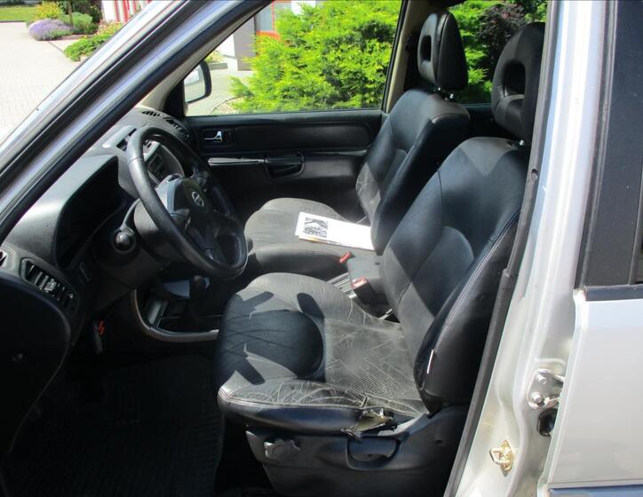 Nissan Terrano 7