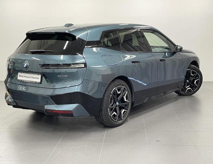 BMW iX 3