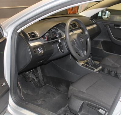 Volkswagen Passat 10