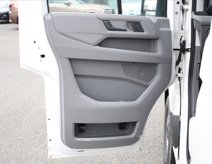 Volkswagen Crafter 9