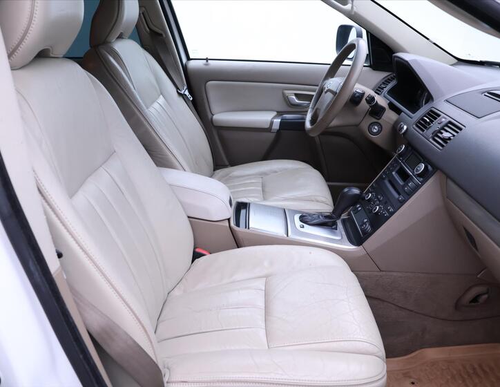 Volvo XC90 11