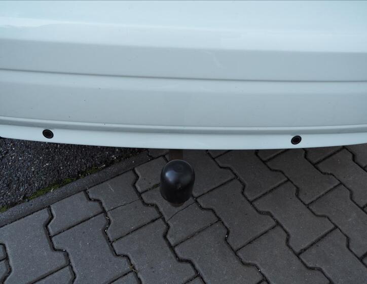Renault Fluence 19
