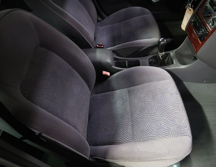 Toyota Avensis 13