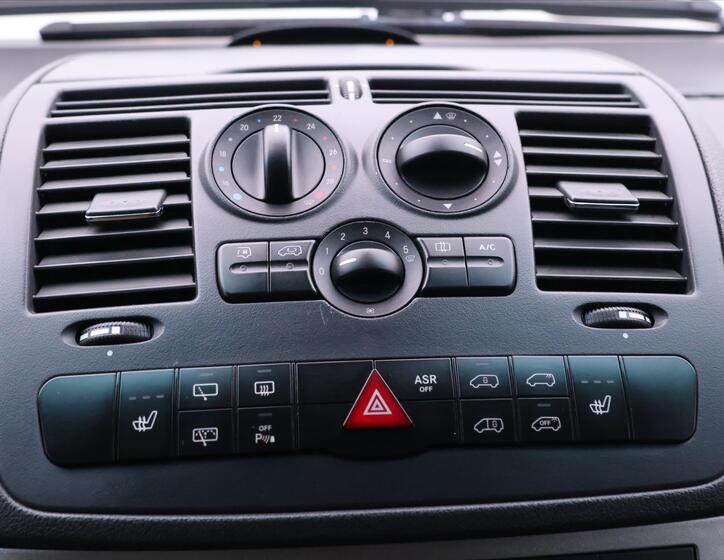 Mercedes-Benz Viano 25