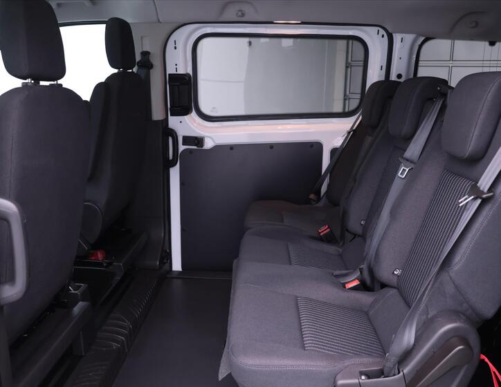 Ford Transit Custom 16