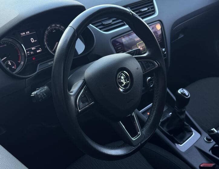 Škoda Octavia 14
