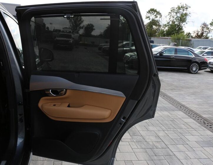 Volvo XC90 23