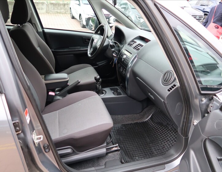 Fiat Sedici 12