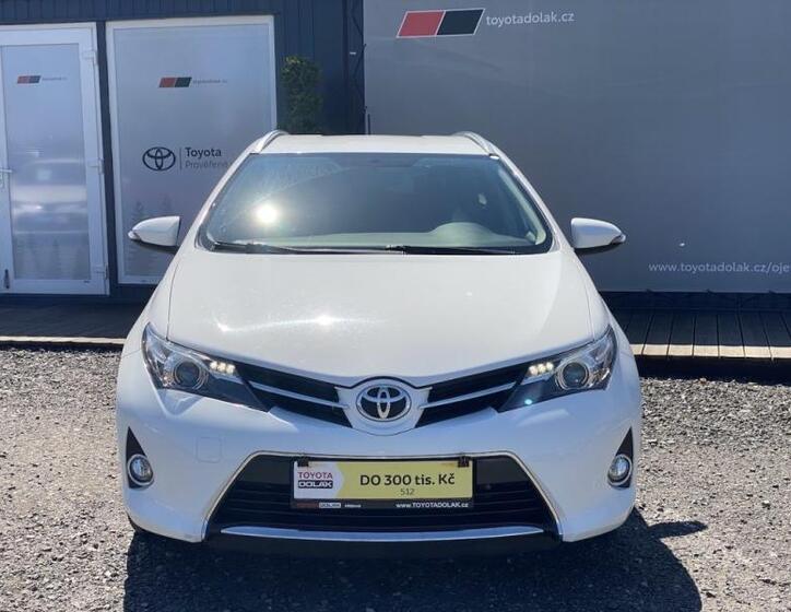 Toyota Auris 2
