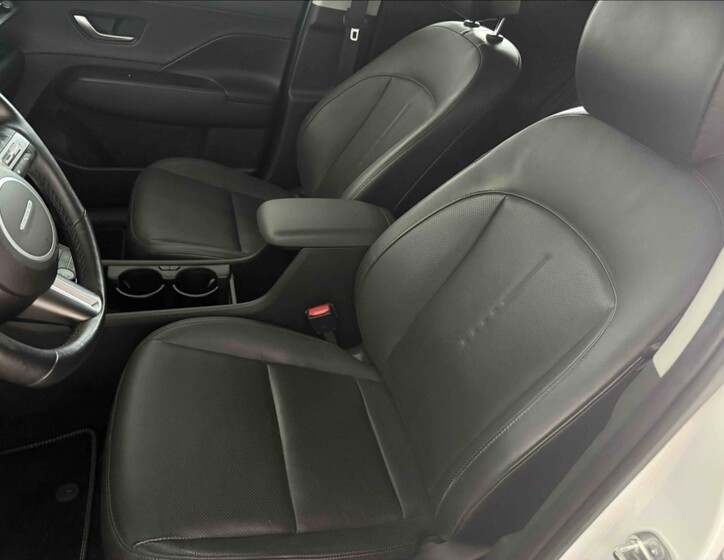 Hyundai Kona 7
