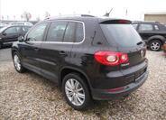 Volkswagen Tiguan 8