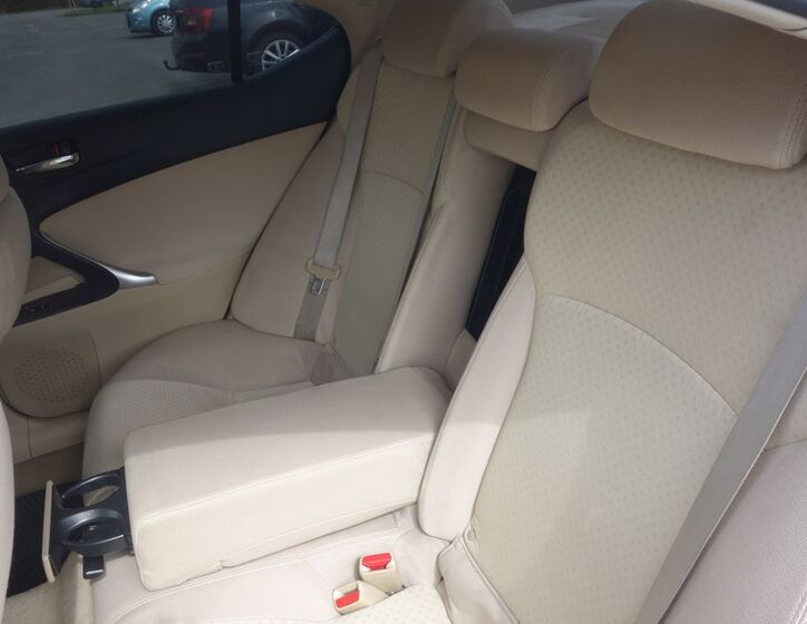 Lexus IS 220 25