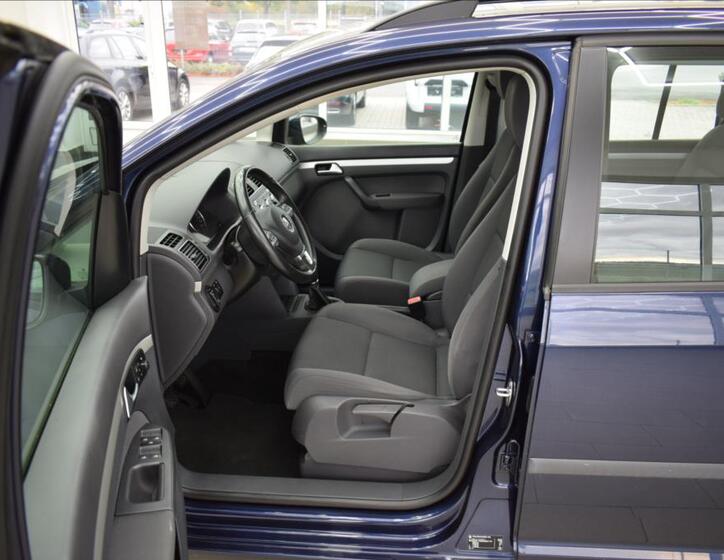 Volkswagen Touran 10