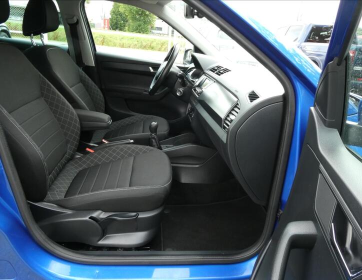 Škoda Fabia 23