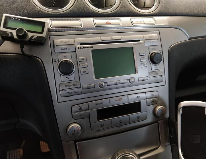Ford Galaxy 17