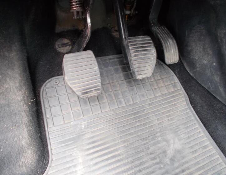 Peugeot 207 26
