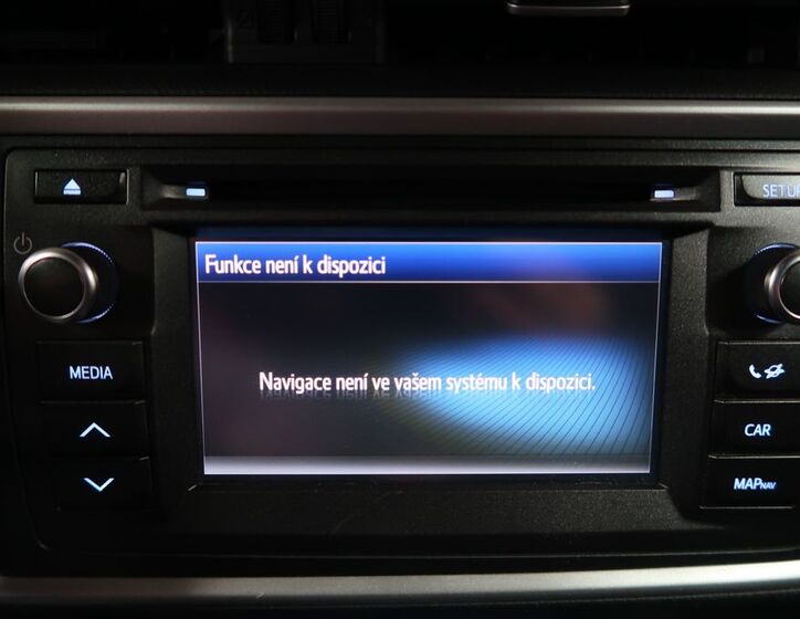 Toyota Auris 18