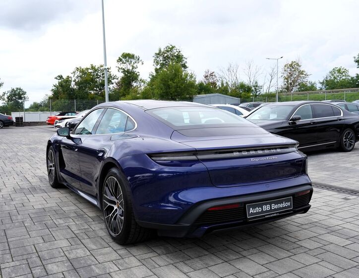 Porsche Taycan 4