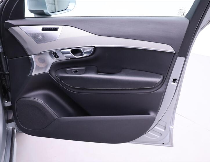 Volvo XC90 15