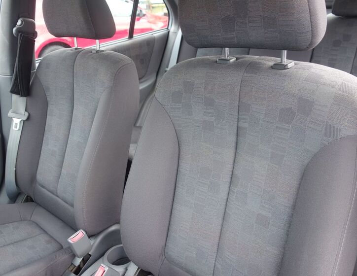 Hyundai Accent 18