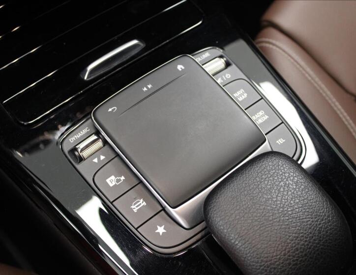 Mercedes-Benz CLA 40