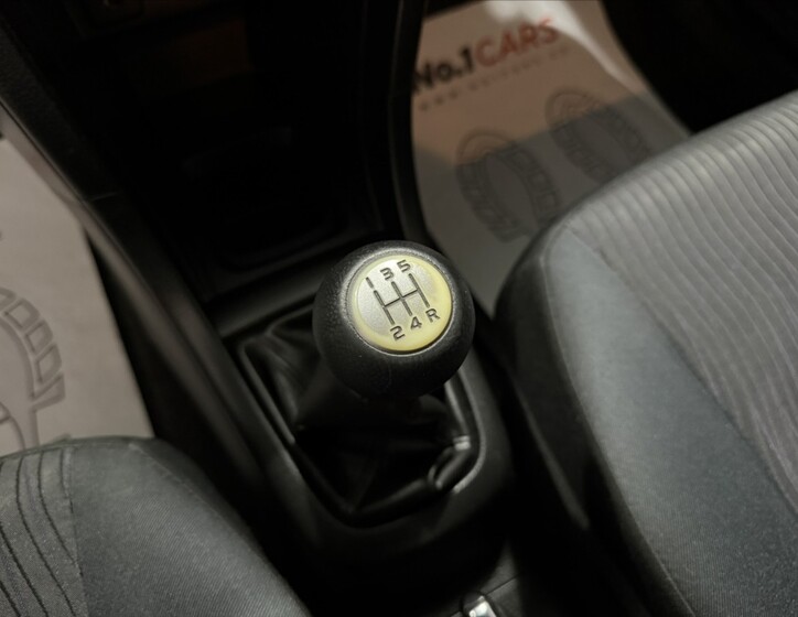 Suzuki Swift 13