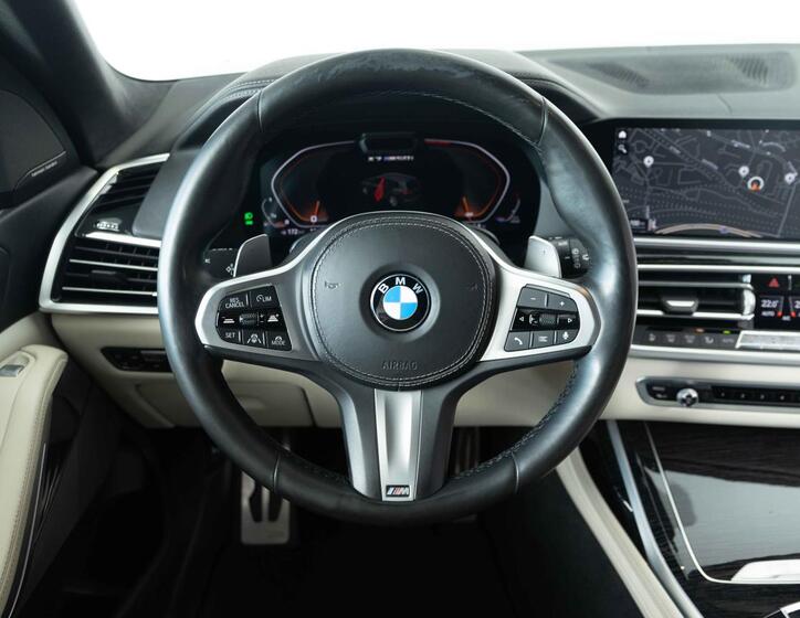 BMW X7 13