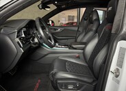 Audi RS Q8 31