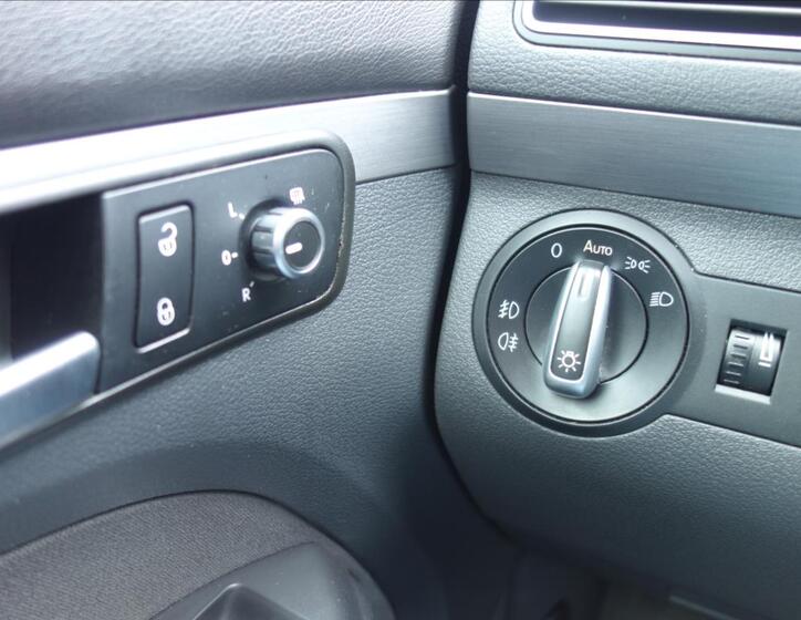 Volkswagen Touran 27